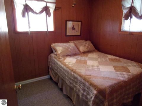 445 Everett Trl, Hale, MI 48739 photo 13