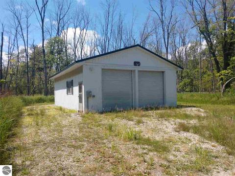2822 Santiago Rd, Au Gres, MI 48703 photo 1