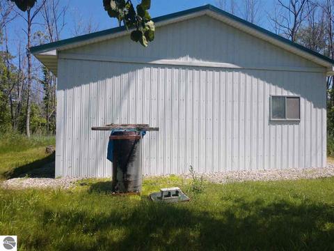 2822 Santiago Rd, Au Gres, MI 48703 photo 5
