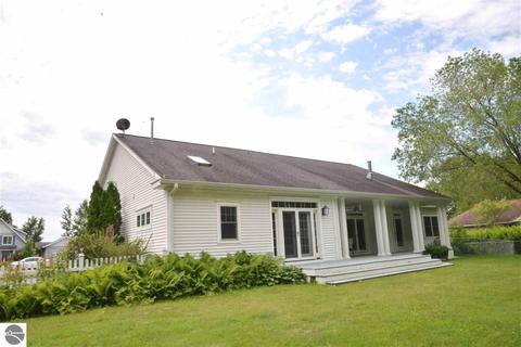 150 Mitchell Ct, Elk Rapids, MI 49629 photo 35