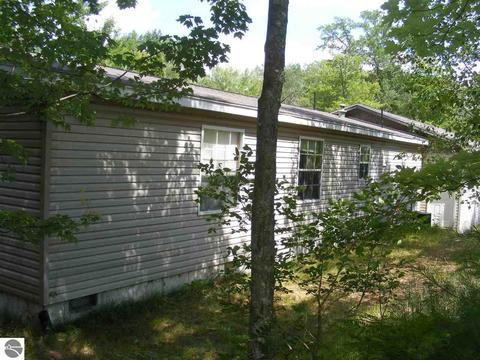 8151 Rolling Rd, Lake, MI 48632 photo 3
