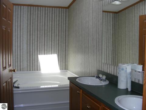 8151 Rolling Rd, Lake, MI 48632 photo 18