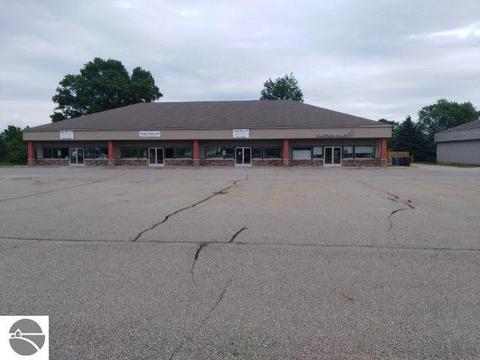 1328 W State Rd, Belding, MI 48809 photo 1