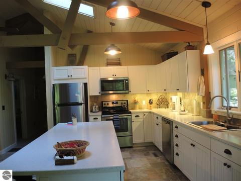 2537 E Ash Pl, Cedar, MI 49621 photo 17
