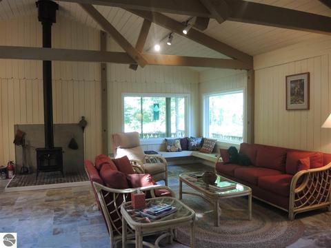 2537 E Ash Pl, Cedar, MI 49621 photo 11