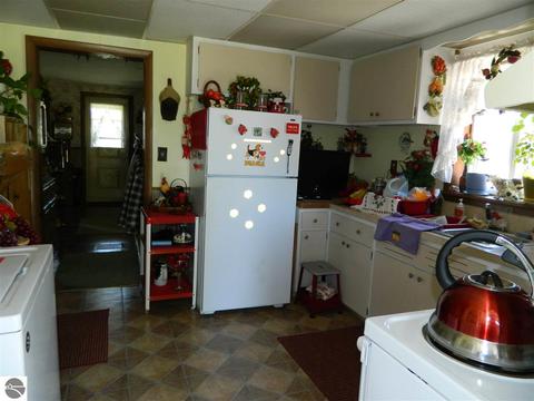 321 E Main St, Turner, MI 48765 photo 10