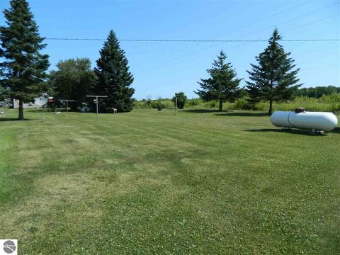 321 E Main St, Turner, MI 48765 photo 15
