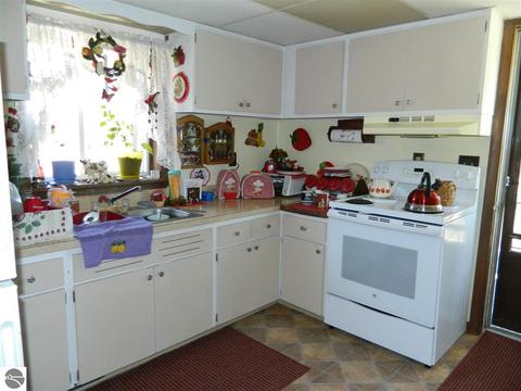 321 E Main St, Turner, MI 48765 photo 9