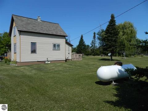 321 E Main St, Turner, MI 48765 photo 16