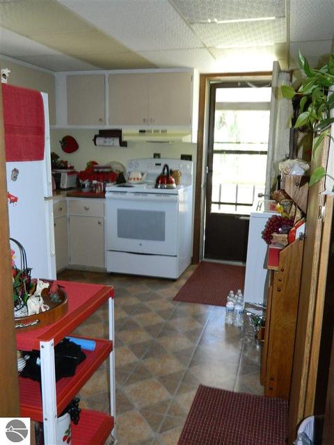 321 E Main St, Turner, MI 48765 photo 8