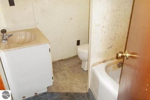 200 Mccormick St, Mio, MI 48647 photo 2