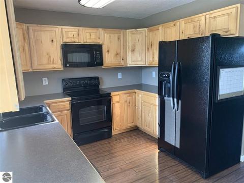 4901 N 33 Rd, Manton, MI 49663 photo 4
