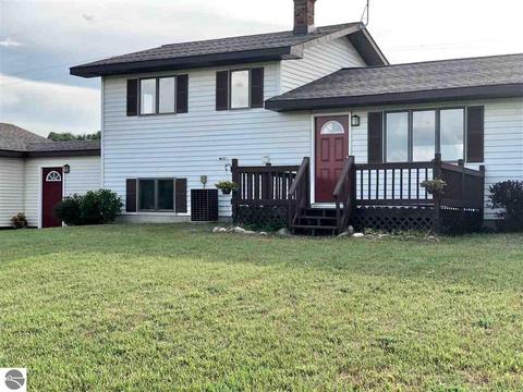 4901 N 33 Rd, Manton, MI 49663 photo 2