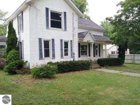 417 Emerson St, Ithaca, MI 48847 photo 2