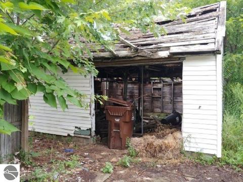 417 Emerson St, Ithaca, MI 48847 photo 6