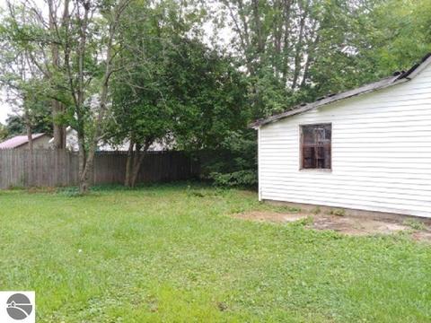 417 Emerson St, Ithaca, MI 48847 photo 8