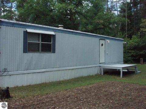 1933 Edwin Rd, Harrison, MI 48625 photo 3