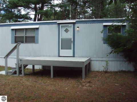 1933 Edwin Rd, Harrison, MI 48625 photo 2