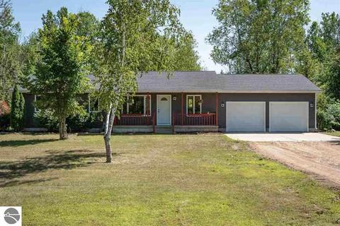 8896 E River Rd, Mount Pleasant, MI 48858 photo 1