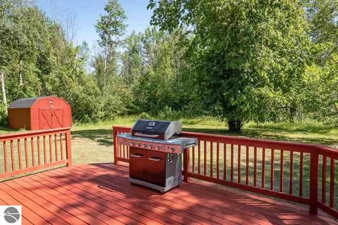 8896 E River Rd, Mount Pleasant, MI 48858 photo 9