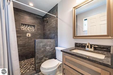 8896 E River Rd, Mount Pleasant, MI 48858 photo 7