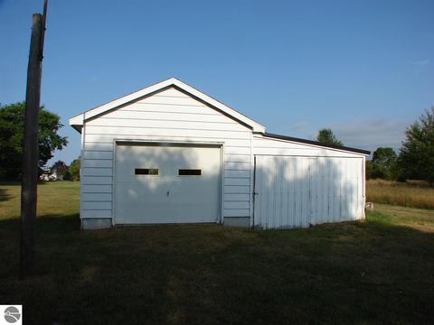 3740 W Washington Rd, Ithaca, MI 48847 photo 4