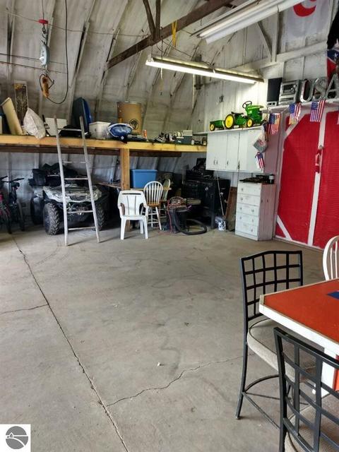 1718 W Maple Ridge Rd, Twining, MI 48766 photo 17