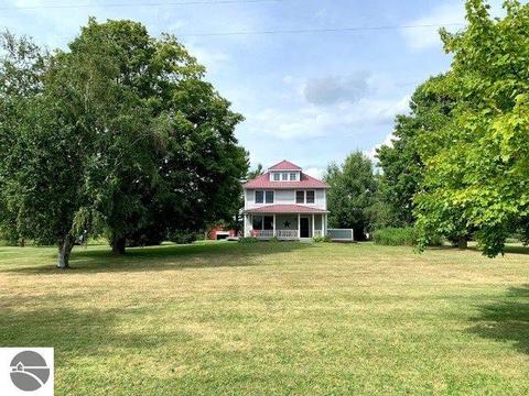 1718 W Maple Ridge Rd, Twining, MI 48766 photo 2