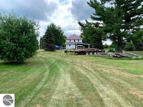1718 W Maple Ridge Rd, Twining, MI 48766 photo 3