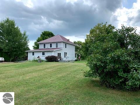 1718 W Maple Ridge Rd, Twining, MI 48766 photo 5