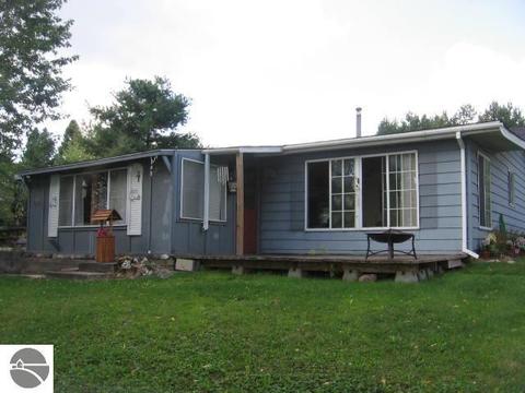 2880 E Lake Dr, Lupton, MI 48635 photo 3