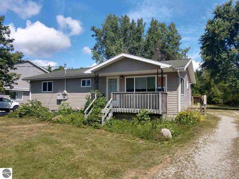 635 E Michigan Ave, Au Gres, MI 48703 photo 1