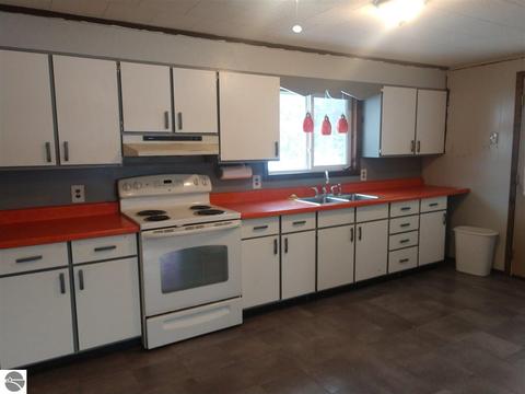 635 E Michigan Ave, Au Gres, MI 48703 photo 15