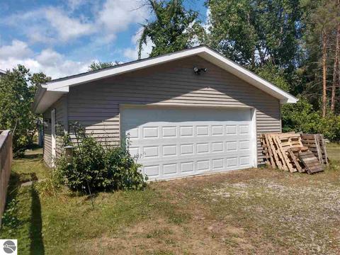 635 E Michigan Ave, Au Gres, MI 48703 photo 4