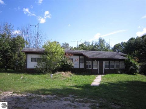 4142 Deckerville Rd, Lupton, MI 48635 photo 1