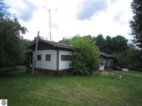 4142 Deckerville Rd, Lupton, MI 48635 photo 4