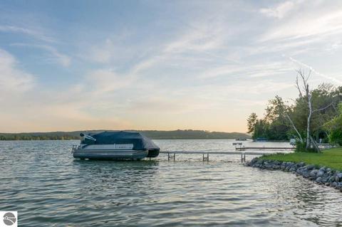 1104 E Traverse Lake Rd, Cedar, MI 49621 photo 11
