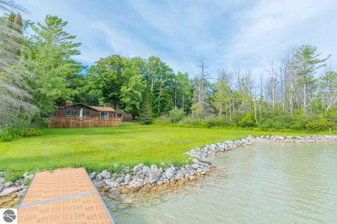 1104 E Traverse Lake Rd, Cedar, MI 49621 photo 12
