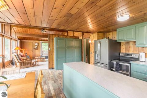1104 E Traverse Lake Rd, Cedar, MI 49621 photo 15