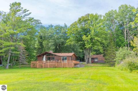 1104 E Traverse Lake Rd, Cedar, MI 49621 photo 25