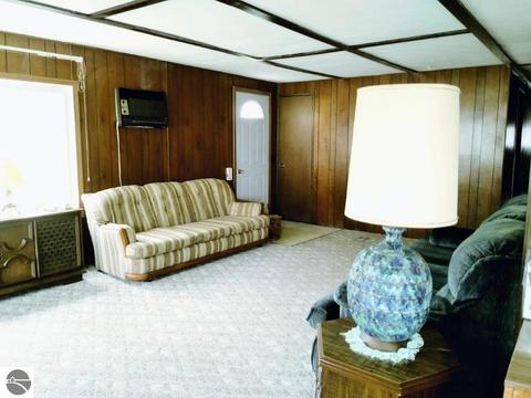 8575 E Monroe Rd, Wheeler, MI 48662 photo 3