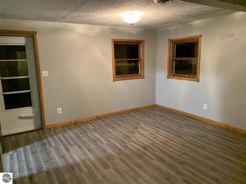 11494 W Washington, Sumner, MI 48889 photo 4