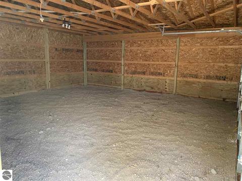 11494 W Washington, Sumner, MI 48889 photo 19