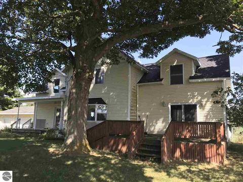 2433 S Ely Hwy, Ithaca, MI 48847 photo 1