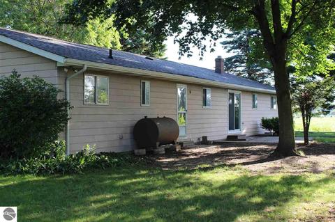 11260 E Monroe, Merrill, MI 48637 photo 3
