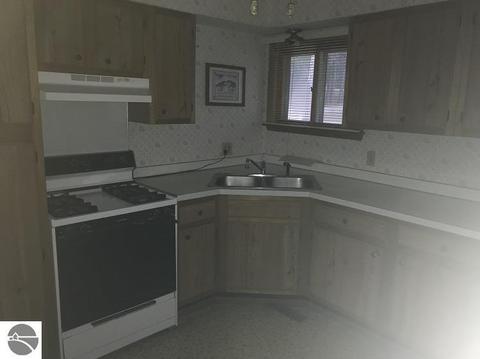 202 Chestnut Rd, Roscommon, MI 48653 photo 9