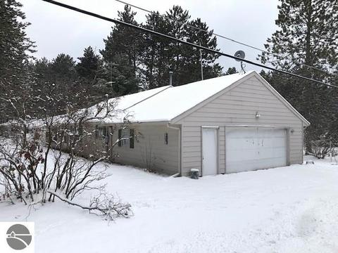 202 Chestnut Rd, Roscommon, MI 48653 photo 5