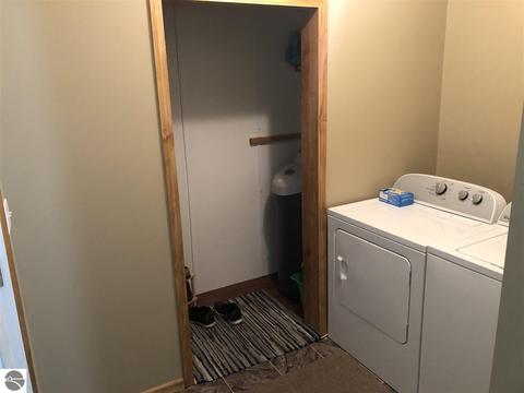 860 S Greendale Rd, Shepherd, MI 48883 photo 14