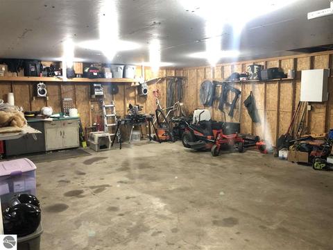 860 S Greendale Rd, Shepherd, MI 48883 photo 18