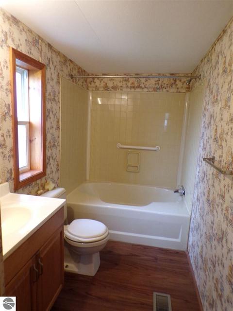 2855 E Lake Dr, Lupton, MI 48635 photo 22